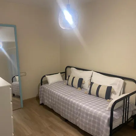 Apartment 10 Minutes From *